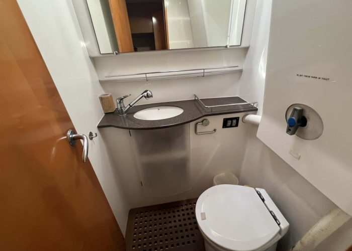 2025-12-01 15.44.13-1