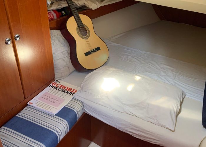 7D4EB4EC-4E9D-4116-B6E7-7D1DD0BED22F