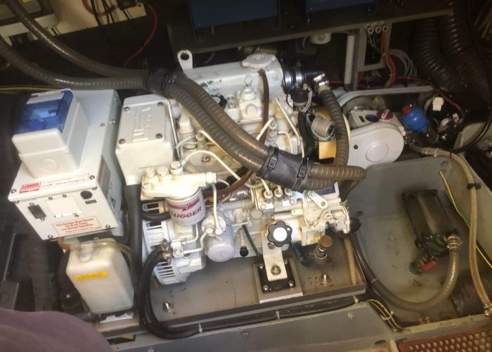 Cale moteur ALBACORE IV 6 Olivier Guillaume