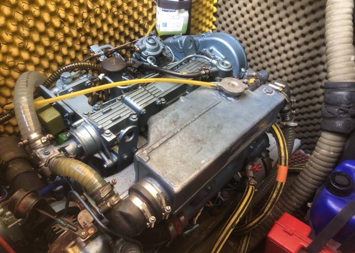 Cale moteur ALBACORE IV 8 Olivier Guillaume