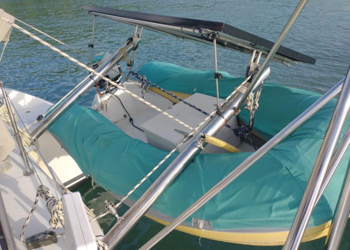 Dinghy davits