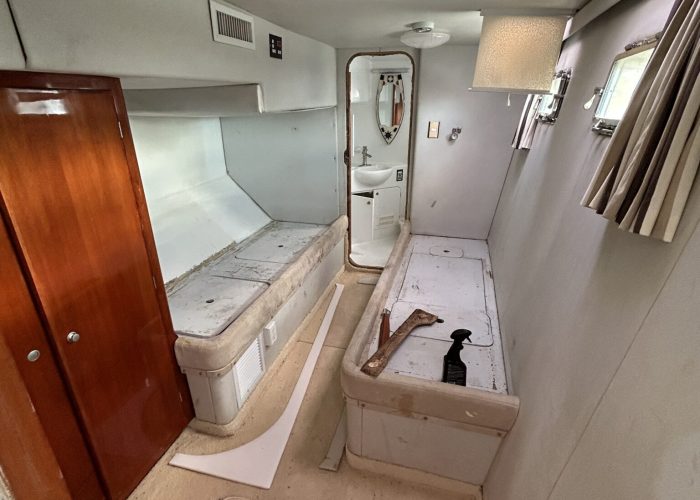 Port aft cabin