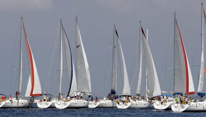 plein de bateaux de dos copie